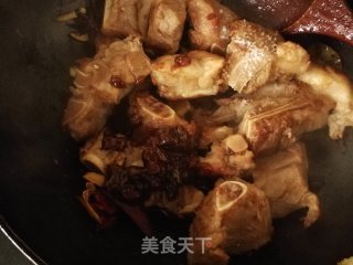 吮指酱棒骨的做法步骤：11