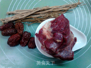参枣当归牛肉汤的做法步骤：1