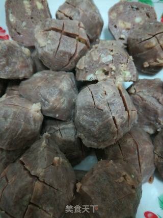 西芹炒牛肉丸的做法步骤：1