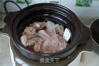 萝卜红枣猪骨汤的做法步骤：4