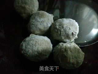 撒尿丸子炖白菜的做法步骤：1