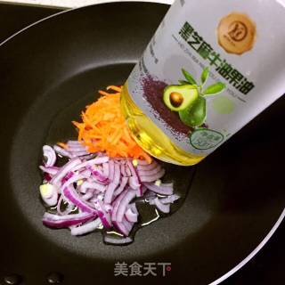 炒五彩细面的做法步骤：4