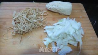 白菜干豆腐汤的做法步骤：1
