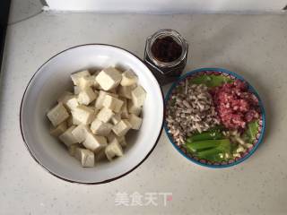 塔吉锅麻婆豆腐的做法步骤：1