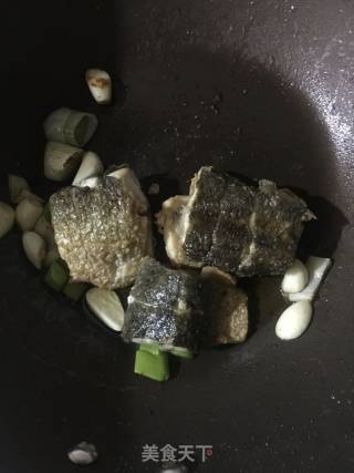 奶油白芸豆鱼汤的做法步骤：4