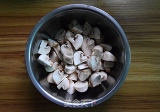 蘑菇沙拉的做法步骤：2