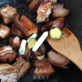 梅菜烧肉的做法步骤：9