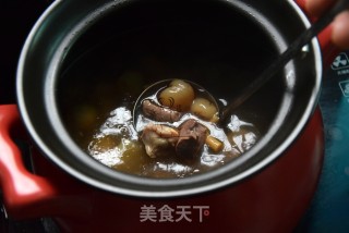 党参桂圆猪心汤的做法步骤：7
