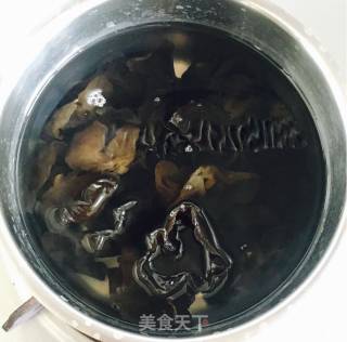 凉拌木耳的做法步骤：4