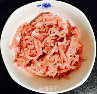 雪菜肉丝面的做法步骤：1