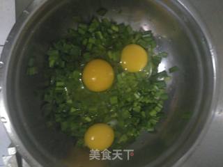 韭菜鸡蛋煎饼的做法步骤：2