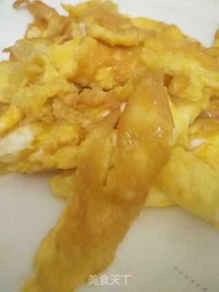 鸡蛋美食――圆葱炒鸡蛋的做法步骤：4