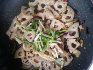 麻辣藕片的做法步骤：6