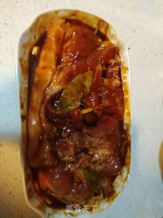 水煮叉烧的做法步骤：1