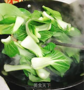 油菜炒肉的做法步骤：2