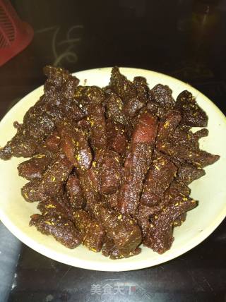 自制手撕牛肉的做法步骤：1