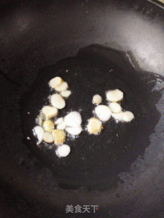 西兰花炒鱿鱼的做法步骤：10