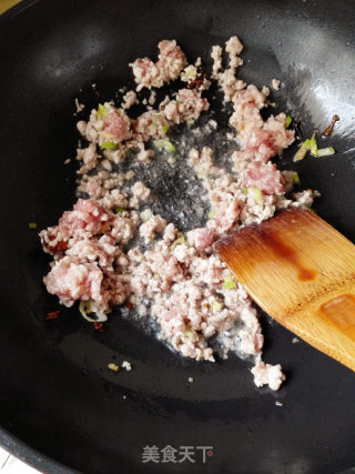 雪里红炒肉末的做法步骤：5