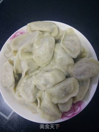 橄榄木耳胡萝卜馅饺子的做法步骤：2