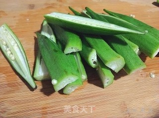 椒盐秋葵的做法步骤：2