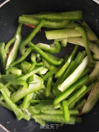 青椒炒蛋的做法步骤：6