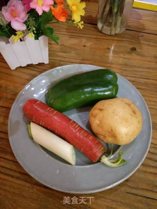酸辣土豆丝的做法步骤：1