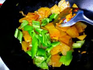 土豆片烧鸡腿肉的做法步骤：10