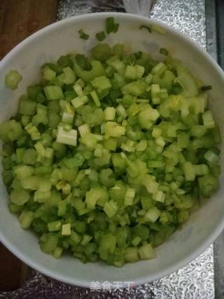 芹菜牛肉渣的做法步骤：1