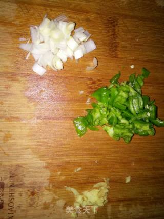 芹菜牛肉渣的做法步骤：3