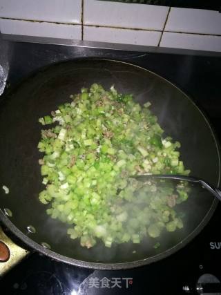 芹菜牛肉渣的做法步骤：5