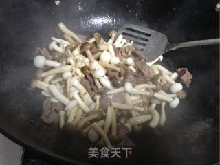 双菇梅花肉的做法步骤：5