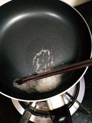 红烧猪蹄的做法步骤：2