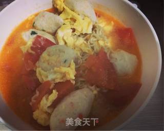 西红柿鸡蛋鱼丸面的做法步骤：6