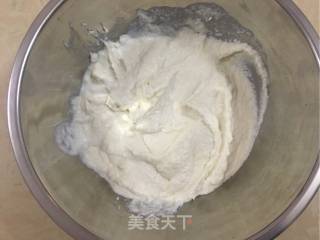 榴莲慕斯的做法步骤：3