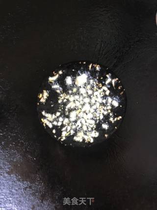 清炒茼蒿的做法步骤：1