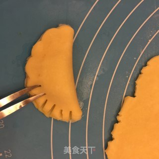蜜红豆派——与众不同的西式“饺子”的做法步骤：10