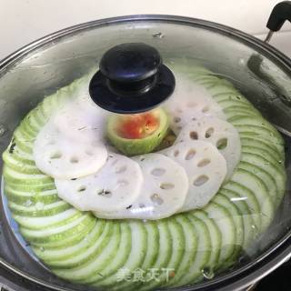 藕遇西葫的做法步骤：3
