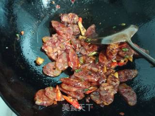 干锅腊肠娃娃菜的做法步骤：10