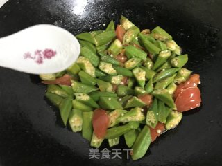 西红柿炒秋葵的做法步骤：8
