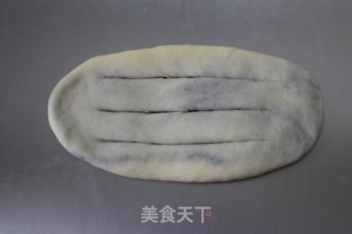 豆沙面包卷的做法步骤：6