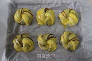 豆沙面包卷的做法步骤：9