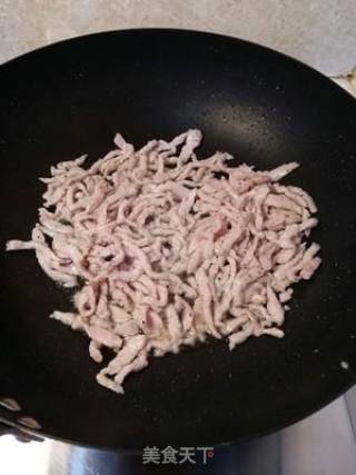 肉丝炒饼的做法步骤：4