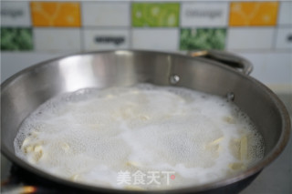 虾仁丝瓜鸡蛋面的做法步骤：5