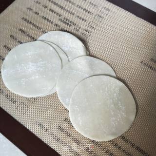 玉米鲜肉饺子的做法步骤：4