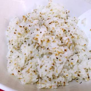 金枪鱼紫菜包饭的做法步骤：9