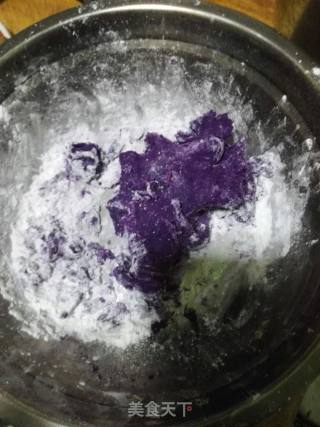 自制甜品的做法步骤：1
