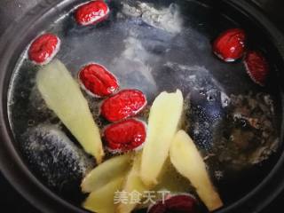 冬虫夏草炖乌鸡的做法步骤：5