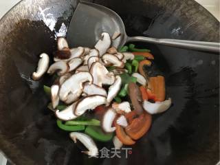 彩椒香菇烧红极参的做法步骤：10