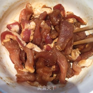 酥香软糯粉蒸肉的做法步骤：3
