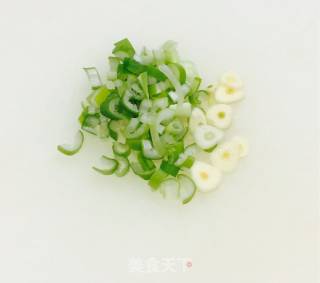 鸡蛋美食之大白菜炒鸡蛋的做法步骤：2
